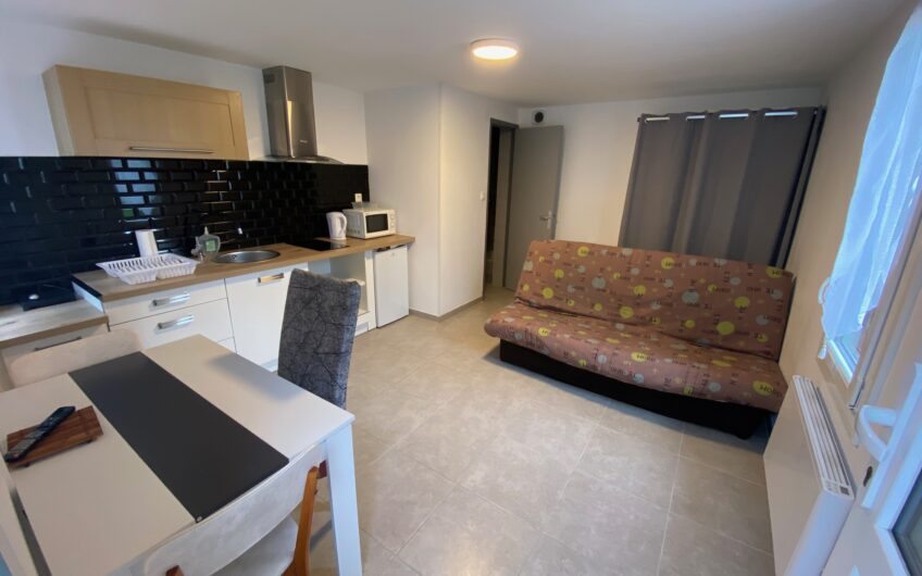 Appartement de type studio, meublé de 16.88m²