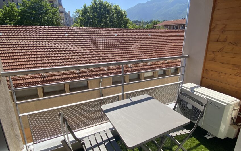 Appartement T2 meublé de 28,56 m² avec balcon