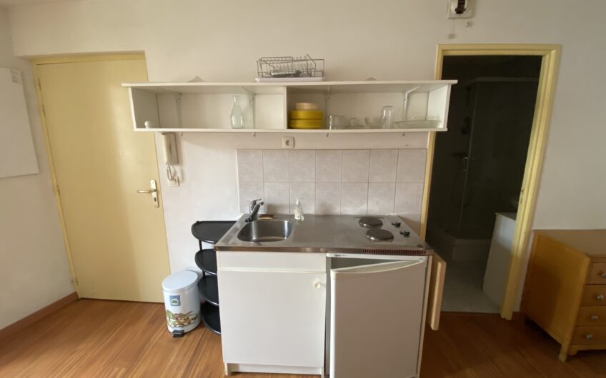 Studio meublé de 18.60 m²