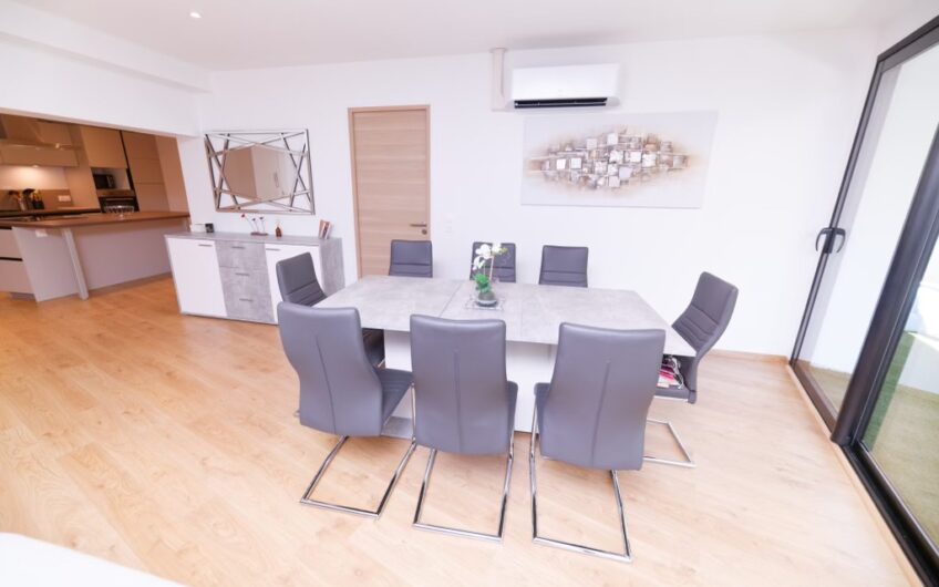 SUPERBE APPARTEMENT MEUBLE DE 131 M² AVEC VERANDA/TERRASSE DE 20 M²