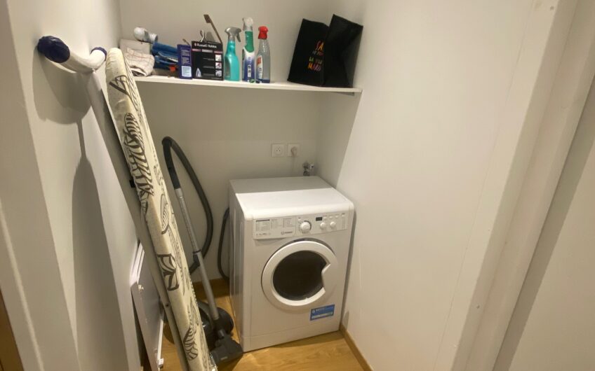 SUPERBE APPARTEMENT MEUBLE DE 131 M² AVEC VERANDA/TERRASSE DE 20 M²