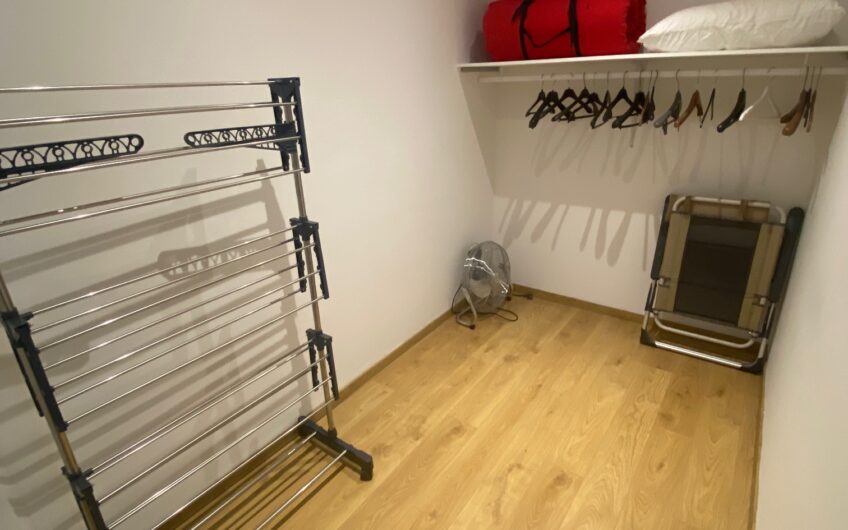 SUPERBE APPARTEMENT MEUBLE DE 131 M² AVEC VERANDA/TERRASSE DE 20 M²