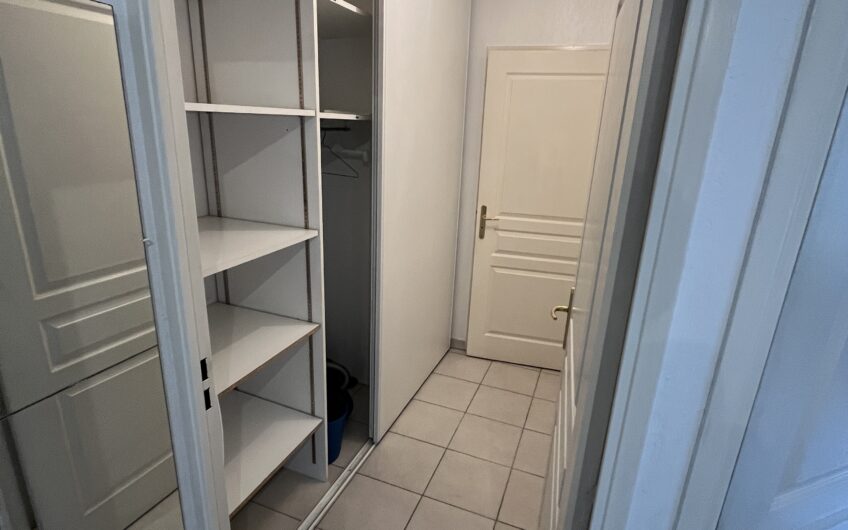 BEL APPARTEMENT T2 MEUBLE DE 44.98 M² AVEC CAVE ET PARKING