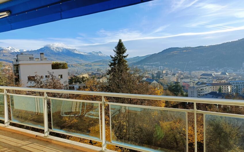 Appartement de rêve ! T4 vue panoramique 119.95 m² avec terrasse et vue panoramique