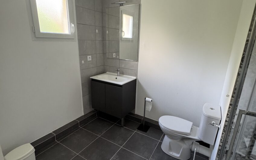 APPARTEMENT T2 MEUBLE DE 42.45 M² AVEC TERRASSE ET GARAGE