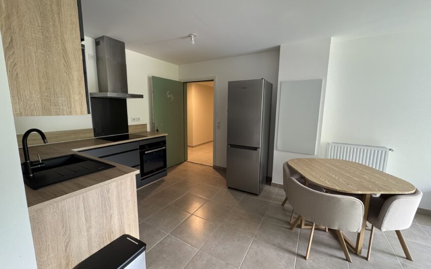 APPARTEMENT T2 MEUBLE DE 42.45 M² AVEC TERRASSE ET GARAGE
