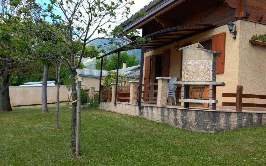 CHALET T4 MEUBLE DE 70.14 M² AVEC TERRASSE ET JARDIN