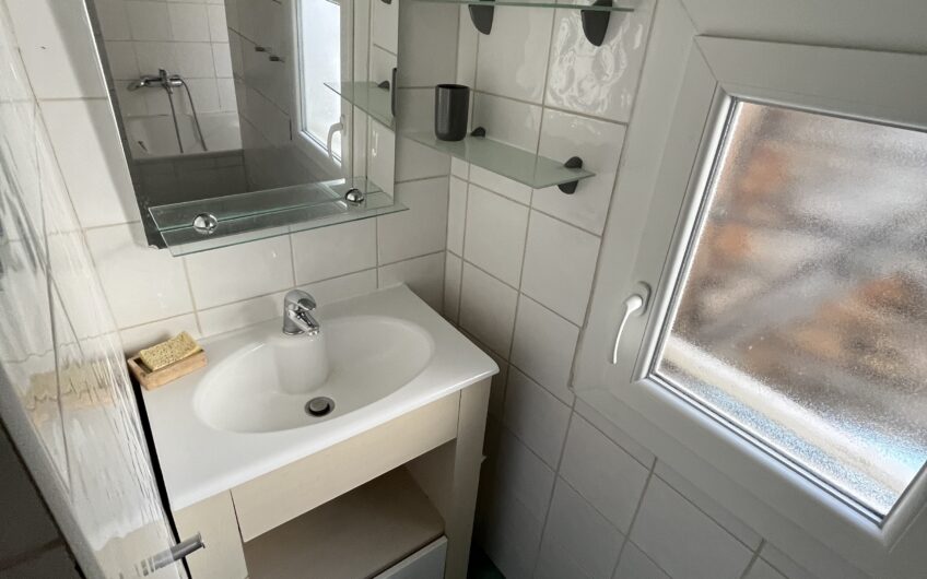 APPARTEMENT T2 EN DUPLEX DE 77.25 M² AU SOL ET 37.65 M² LOI CARREZ