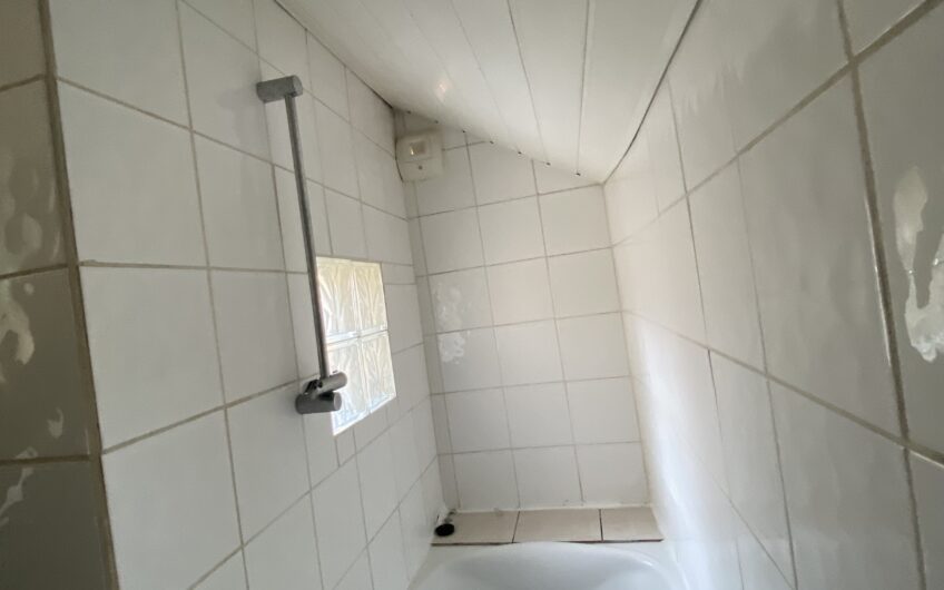 APPARTEMENT T2 EN DUPLEX DE 77.25 M² AU SOL ET 37.65 M² LOI CARREZ