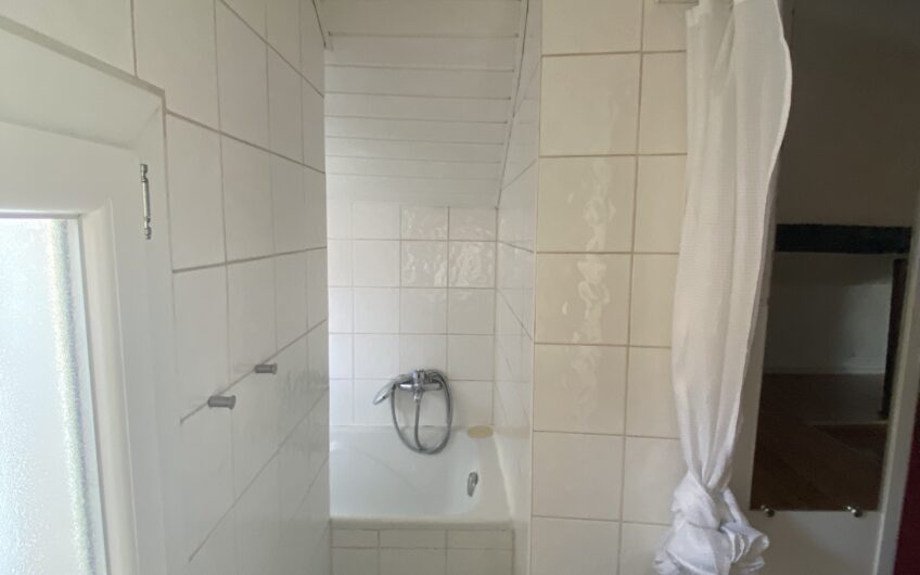 APPARTEMENT T2 EN DUPLEX DE 77.25 M² AU SOL ET 37.65 M² LOI CARREZ