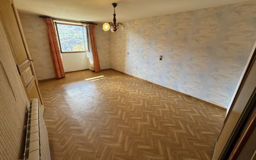 T3 DE 65.22 M² A RENOVER AVEC UNE VUE IMPRENABLE