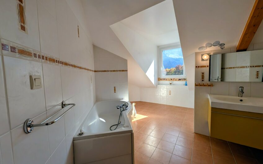 Maison d’architecte T4 de 190 m² environ sur un terrain de 2365 m²