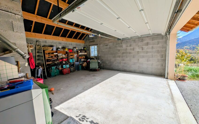 Maison d’architecte T4 de 190 m² environ sur un terrain de 2365 m²
