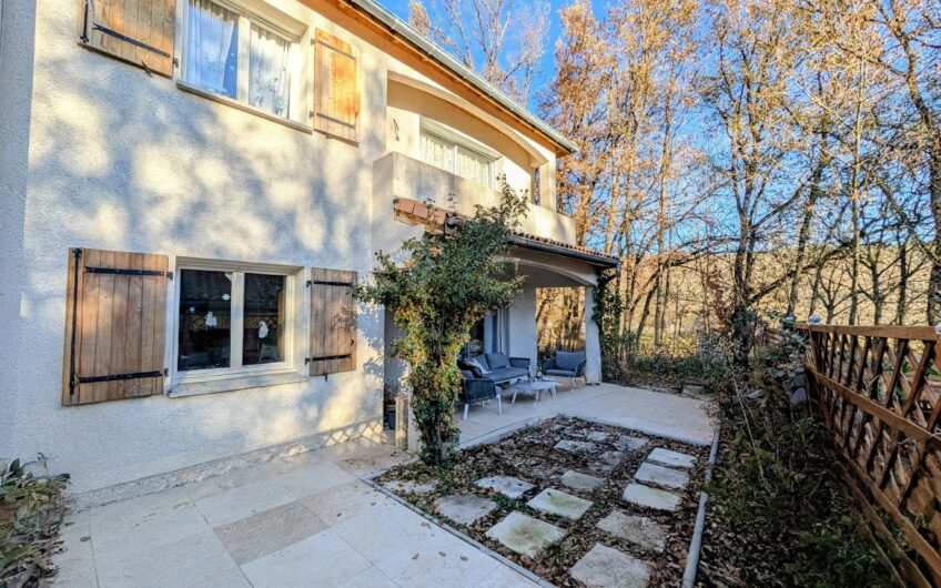 Maison T4 95 m2 sur la commune de NEFFES