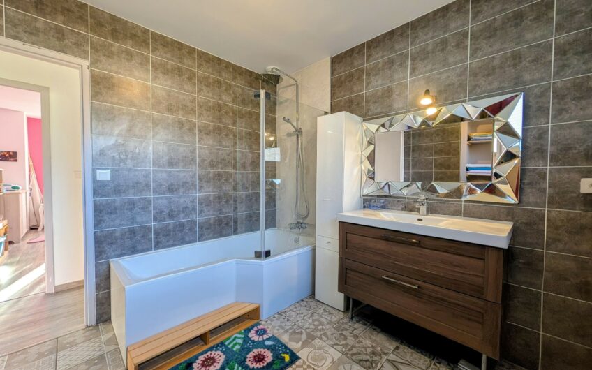 Maison T4 95 m2 sur la commune de NEFFES