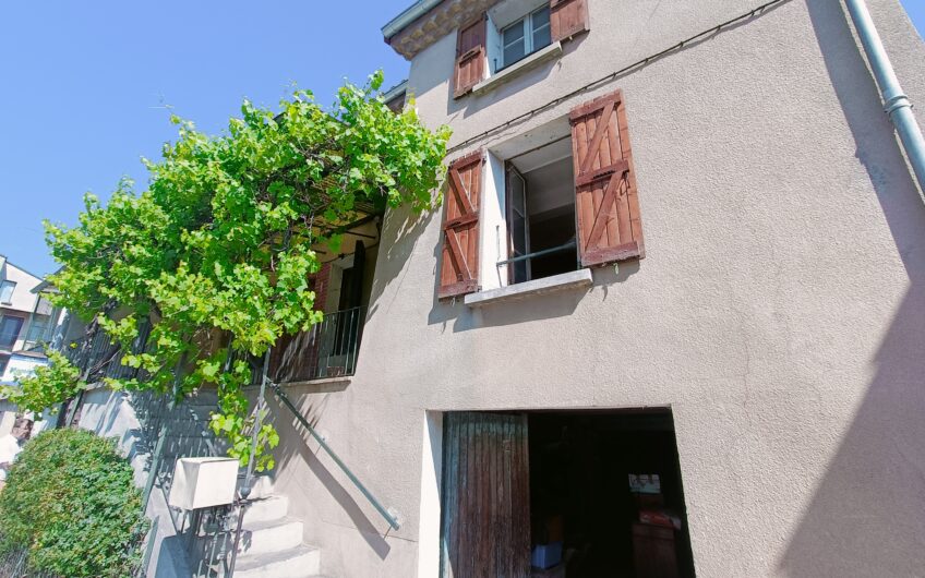 Maison de village – 124 m² – 8 pièces