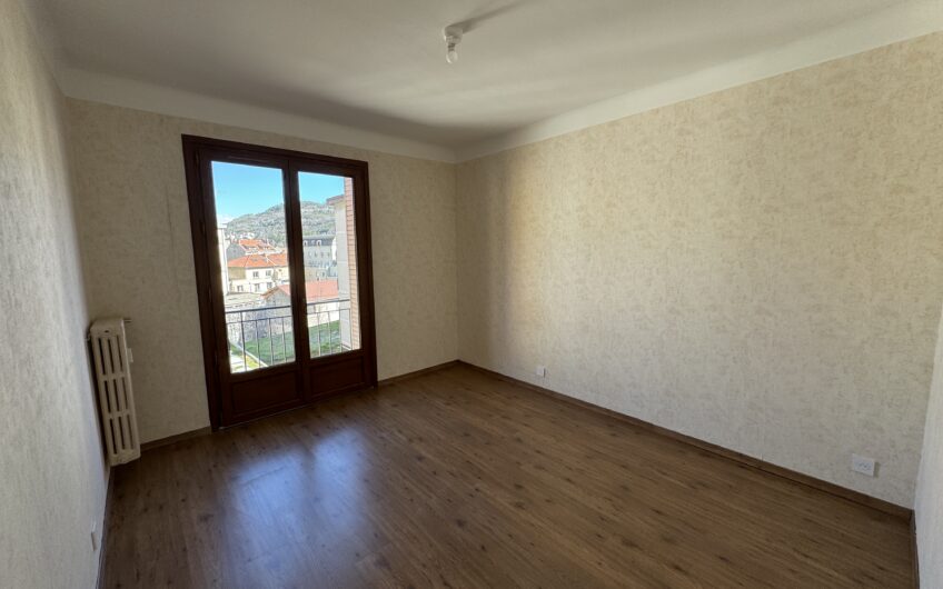 APPARTEMENT T4 DE 93,12 M² AVEC BALCON, GRENIER ET CAVE