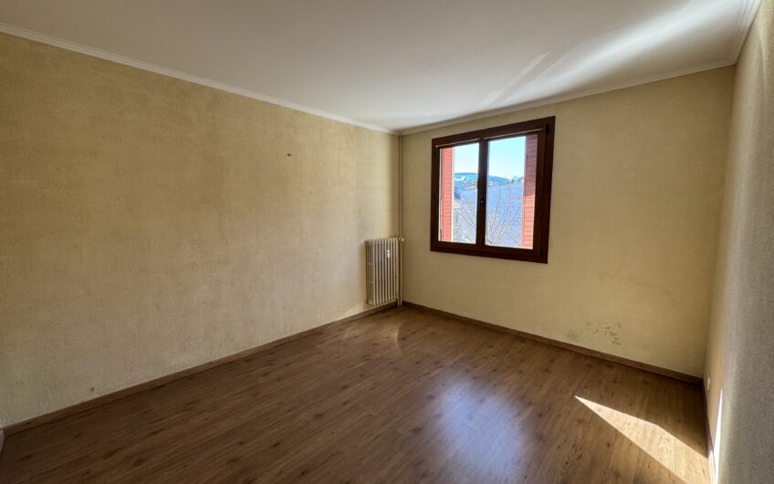 APPARTEMENT T4 DE 93,12 M² AVEC BALCON, GRENIER ET CAVE