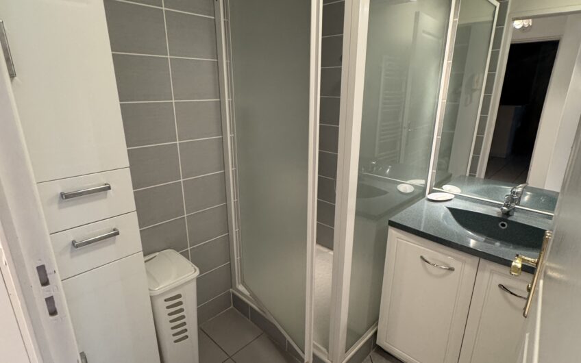 APPARTEMENT T2 DE 45.83 M² MEUBLE AVEC TERRASSE ET PARKING