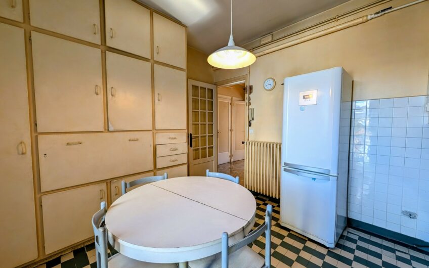 Appartement T4 de 120.74 m² avec balcon et cave