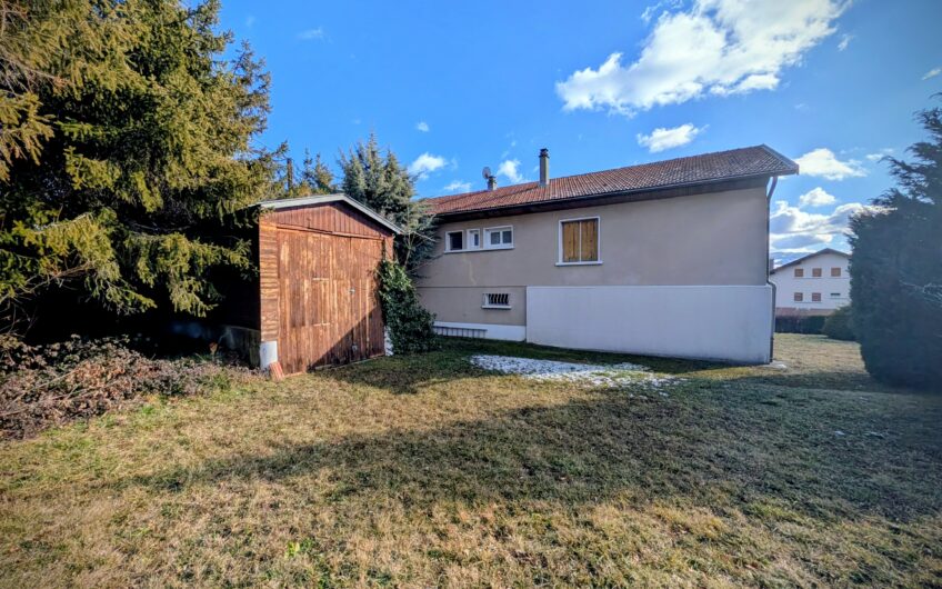 Maison composée de 2 appartements avec vue panoramique.