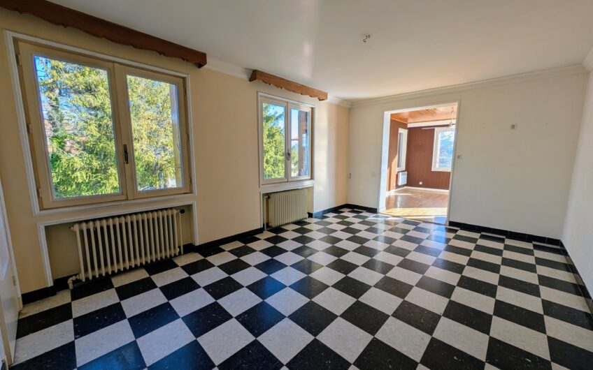 Maison composée de 2 appartements avec vue panoramique.