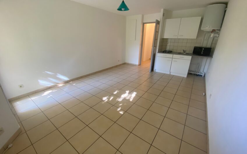 UN APPARTEMENT T1 DE 24.27 M² EN CENTRE-VILLE AVEC BALCON ET CAVE