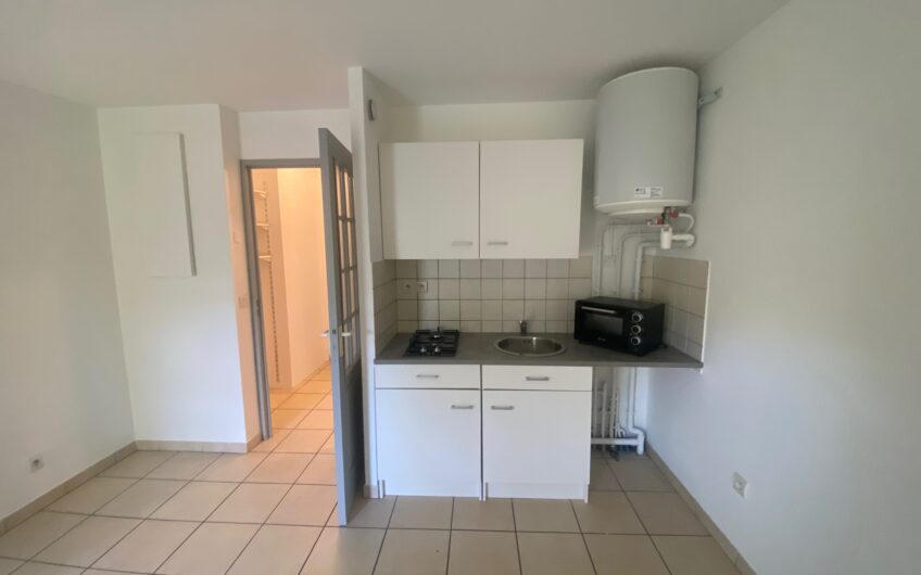 UN APPARTEMENT T1 DE 24.27 M² EN CENTRE-VILLE AVEC BALCON ET CAVE