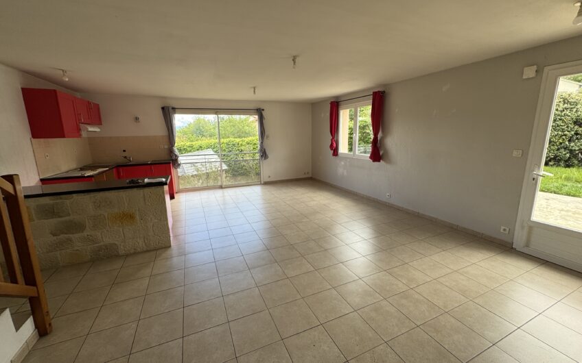 APPARTEMENT/MAISON T4 DE 104.74 M² AVEC GARAGE ET JARDIN