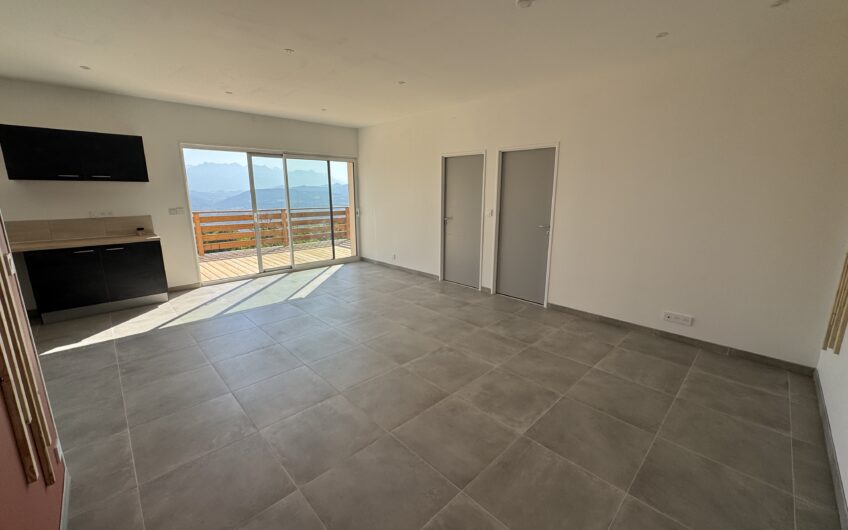 BEL APPARTEMENT T4 NEUF DE 72.93 m² AVEC TERRASSE ET STATIONNNEMENTS