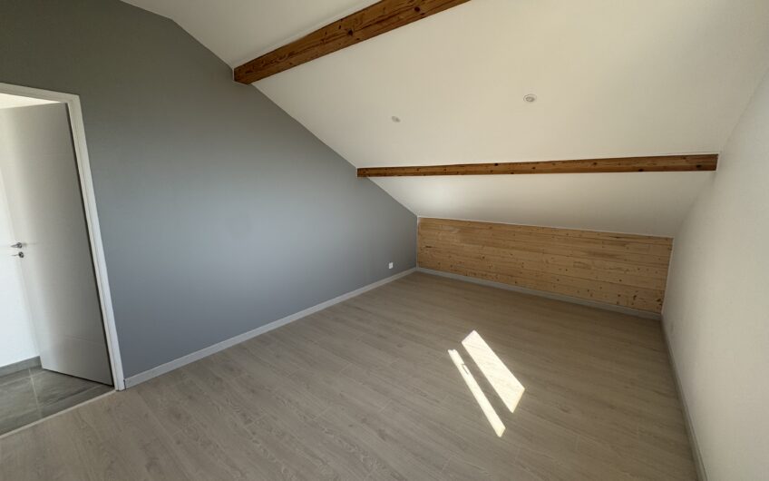 BEL APPARTEMENT T4 NEUF DE 72.93 m² AVEC TERRASSE ET STATIONNNEMENTS