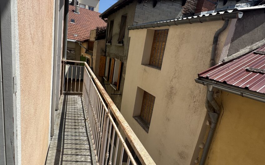 APPARTEMENT T3 DE 59.11 M² MEUBLÉ AVEC BALCON + CAVE + GARAGE