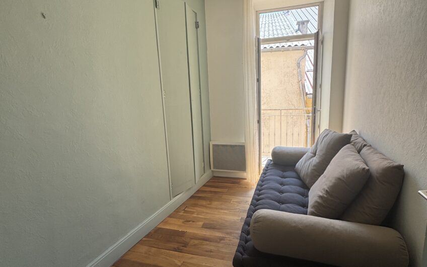 APPARTEMENT T3 DE 59.11 M² MEUBLÉ AVEC BALCON + CAVE + GARAGE