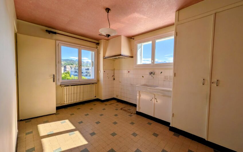 Appartement T4 de 87.40 m² avec 52 m² de terrasse en dernier étage avec vue panoramique